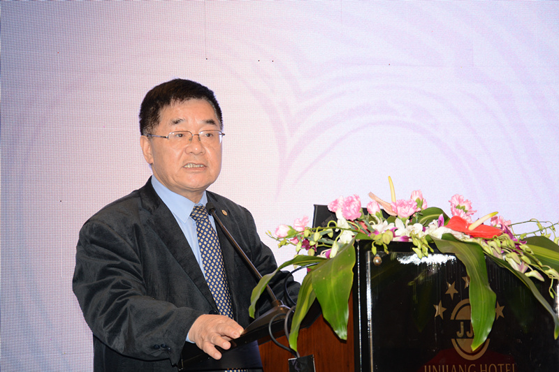 黄从新:老品牌建立新亮点曾勇教授在致辞中表示,我国在房颤的早期诊断