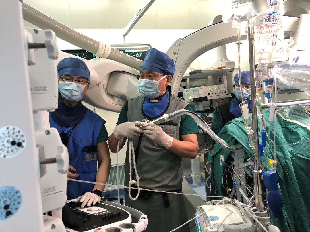 武汉协和医院外科微创手术又有新突破成功完成华中首例luxvalve03经