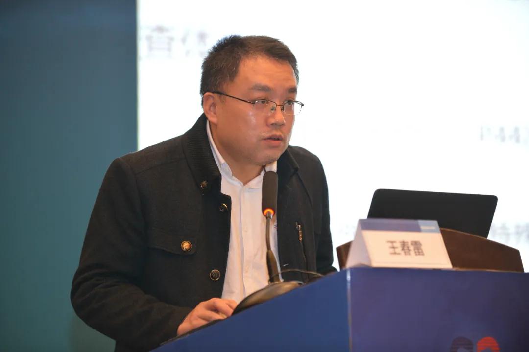 武胜县人民医院王春雷医生带来了一例起搏器电极导致的心肌穿孔的病例