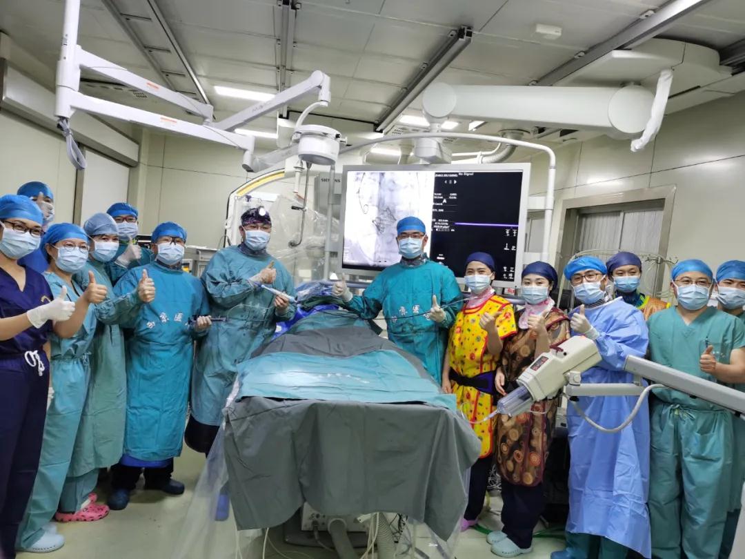 西京医院杨剑教授团队再次成功完成股静脉-房间隔途径二尖瓣瓣中瓣